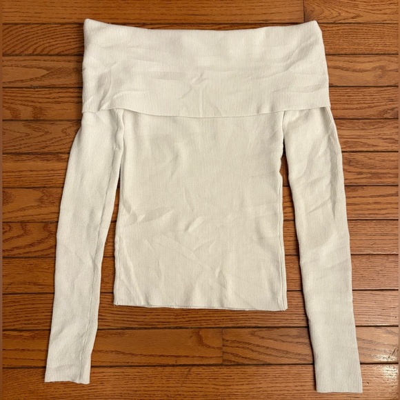 Aritzia Wilfred Nola off-shoulder knit shirt size XS - Picture 4 of 5